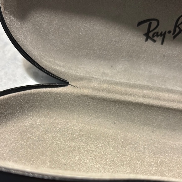 Ray-Ban Aviator Sunglasses with Case - Picture 12 of 16